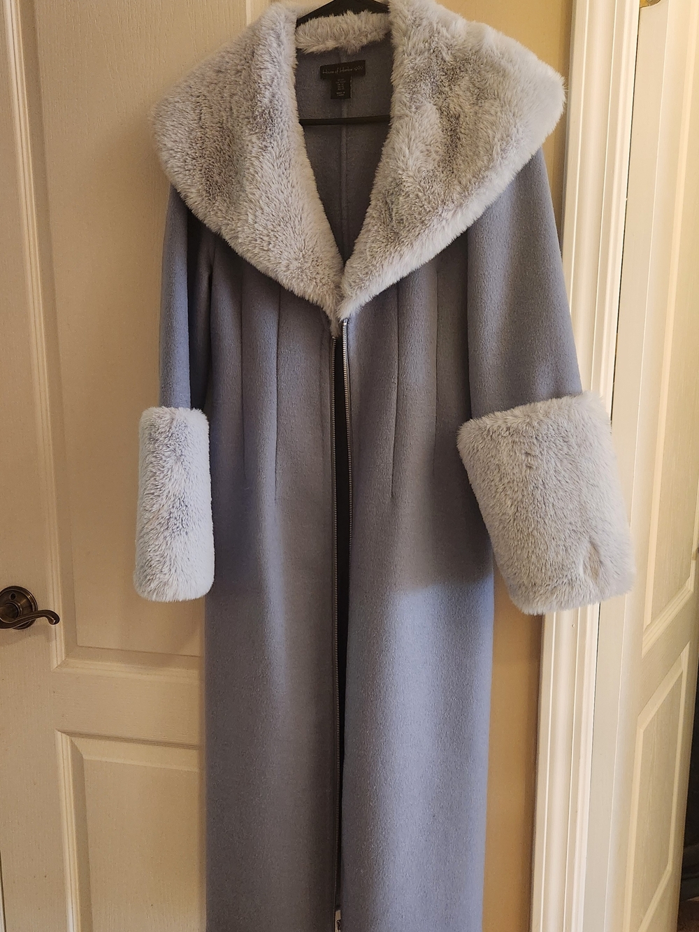 House of Harlow 1960 Light Blue Faux Fur-Trim Long Trench Coat